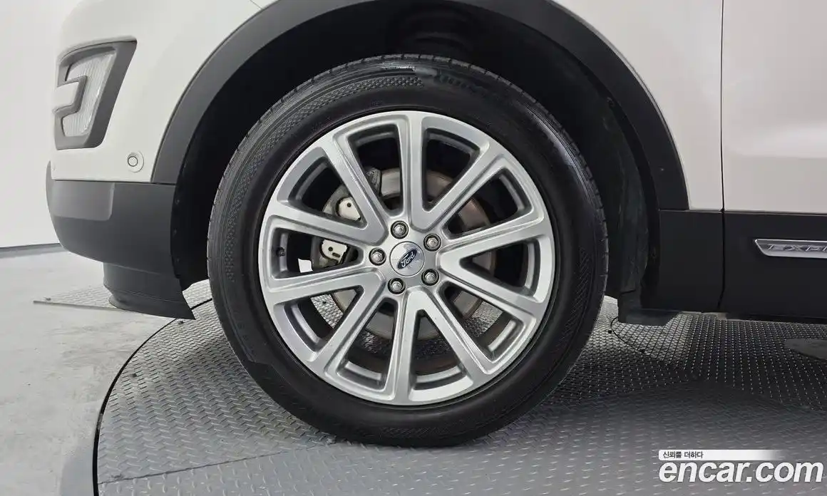 Ford Explorer 2016 2.3 Автомат в Москве № 269117, фото 17