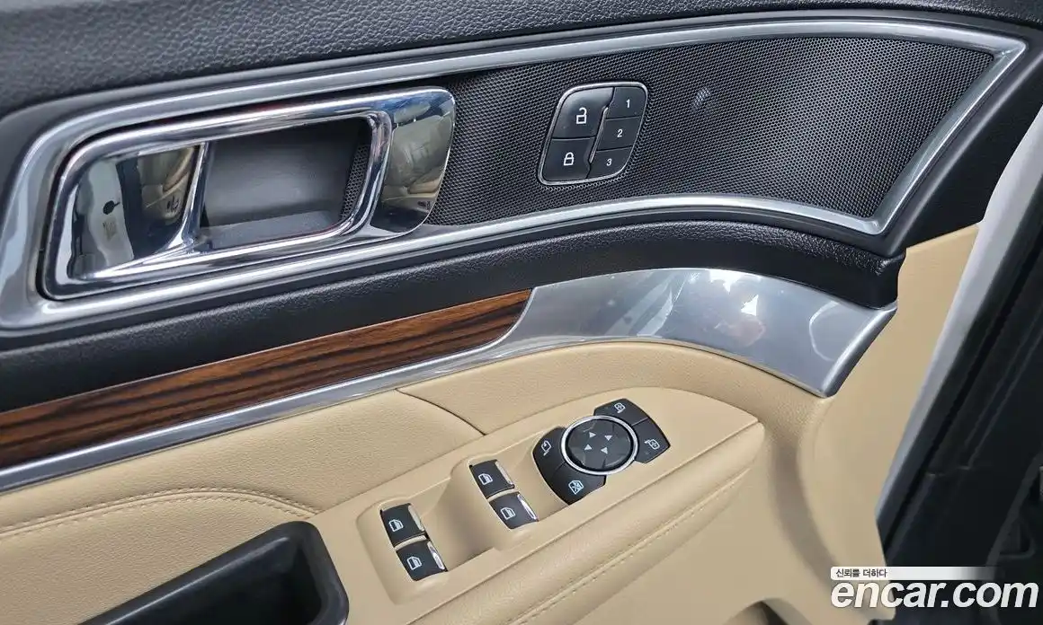 Ford Explorer 2016 2.3 Автомат в Москве № 269117, фото 20