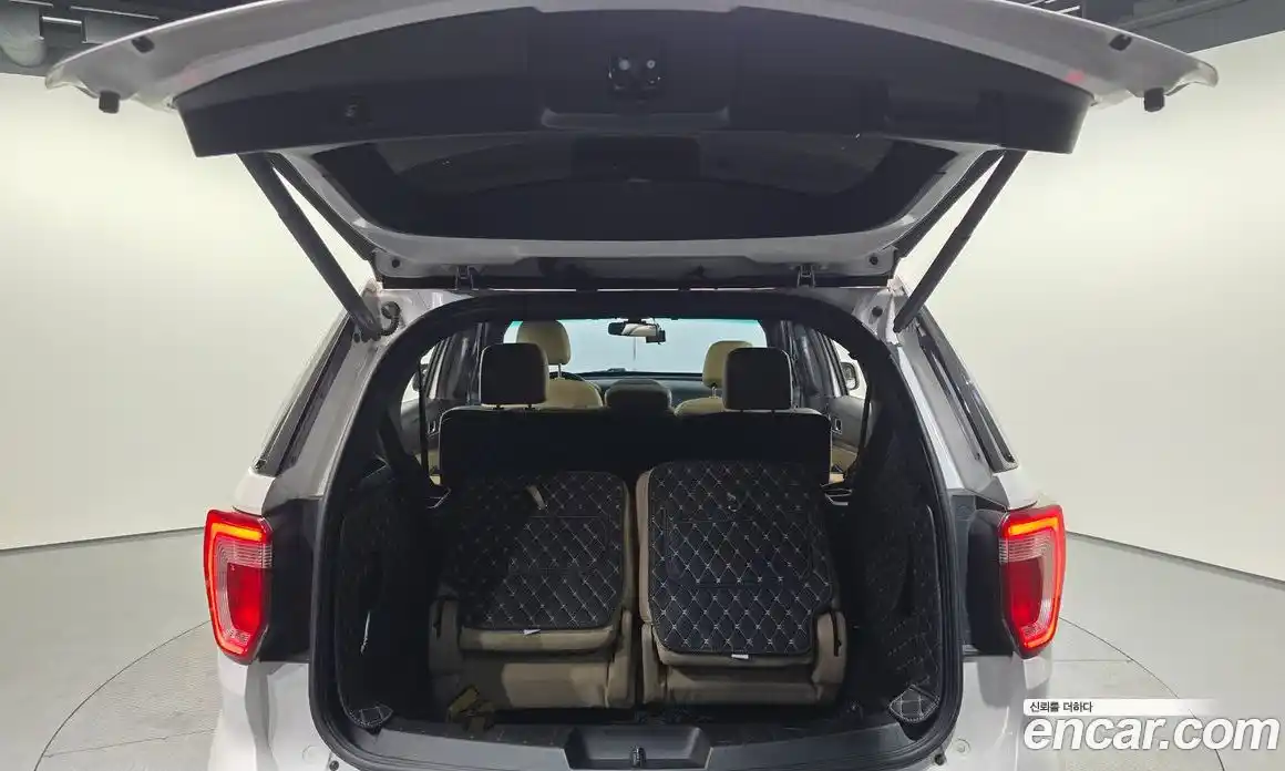 Ford Explorer 2016 2.3 Автомат в Москве № 269117, фото 3