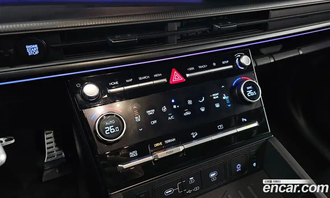 Hyundai Santa Fe 2024 1.6 Автомат в Москве № 276239, фото 4