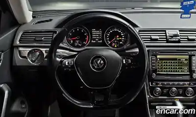 Volkswagen Passat 2018 2.0 Автомат в Москве № 276820, миниатюра 12