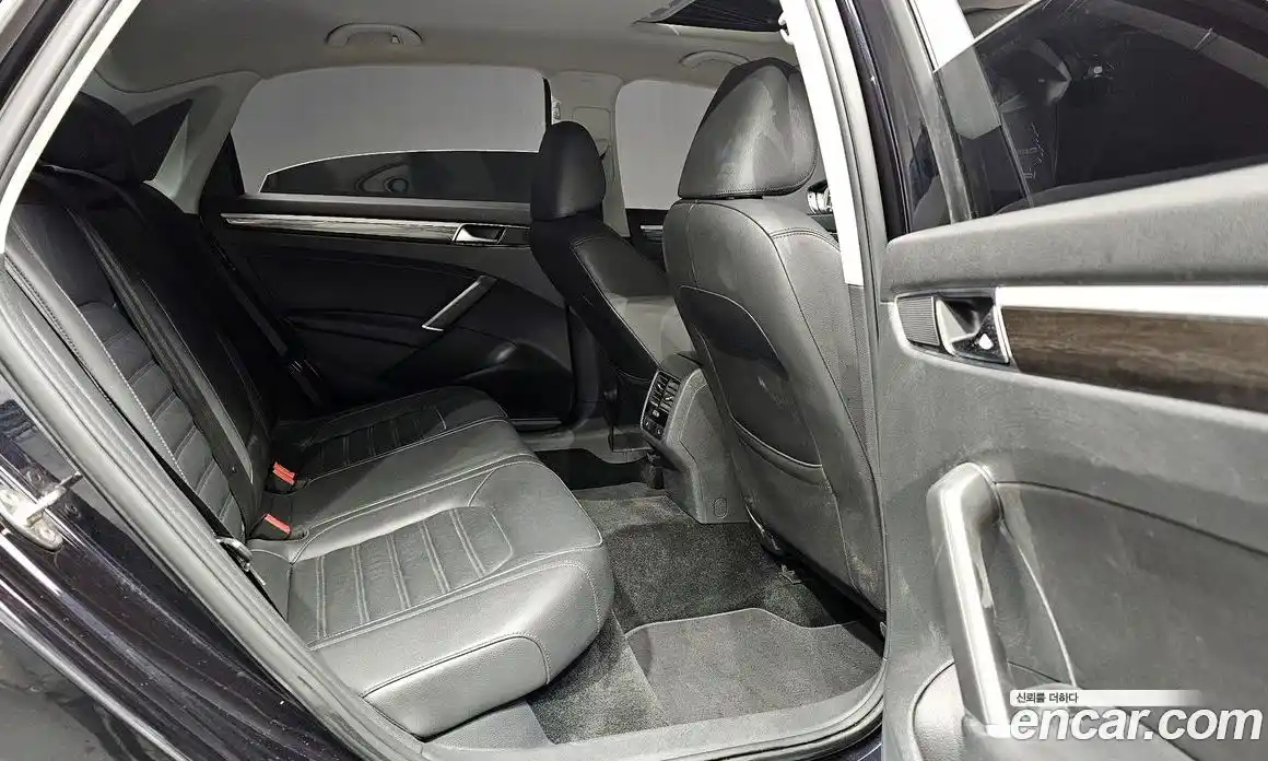 Volkswagen Passat 2018 2.0 Автомат в Москве № 276820, фото 13