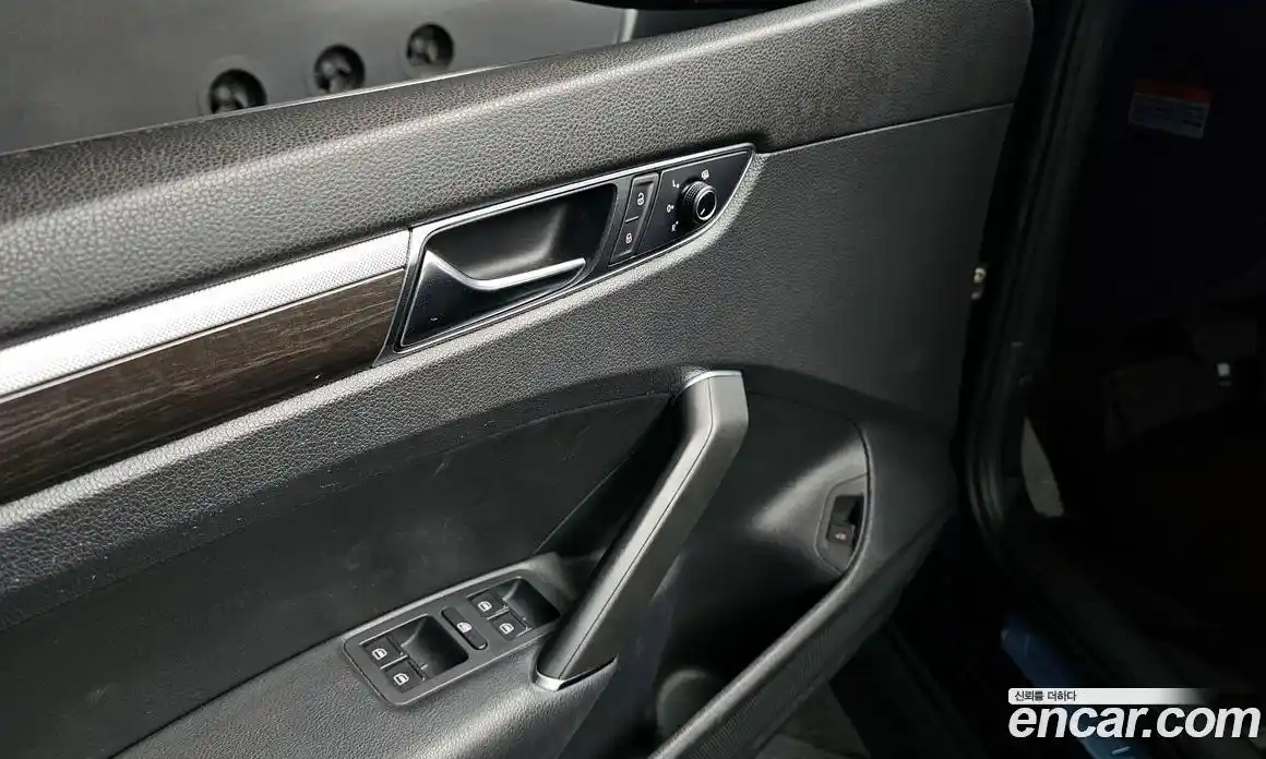 Volkswagen Passat 2018 2.0 Автомат в Москве № 276820, фото 5