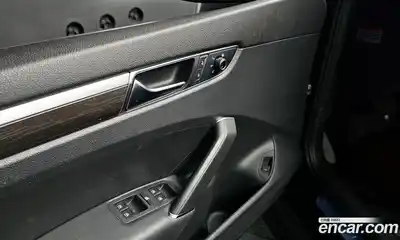 Volkswagen Passat 2018 2.0 Автомат в Москве № 276820, миниатюра 5