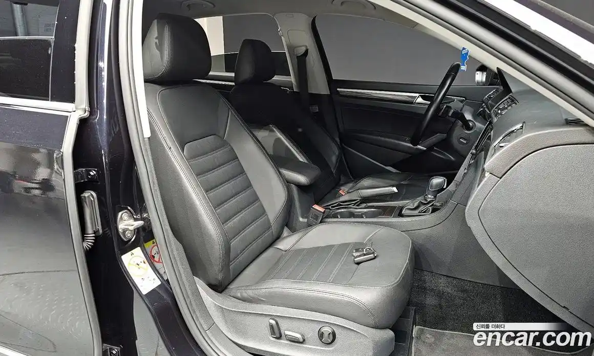 Volkswagen Passat 2018 2.0 Автомат в Москве № 276820, фото 8