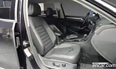 Volkswagen Passat 2018 2.0 Автомат в Москве № 276820, миниатюра 8