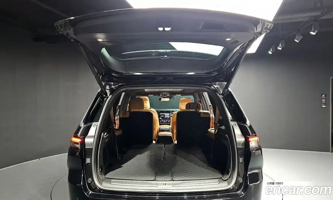 Jeep Cherokee 2023 3.6 Автомат в Москве № 278461, фото 18