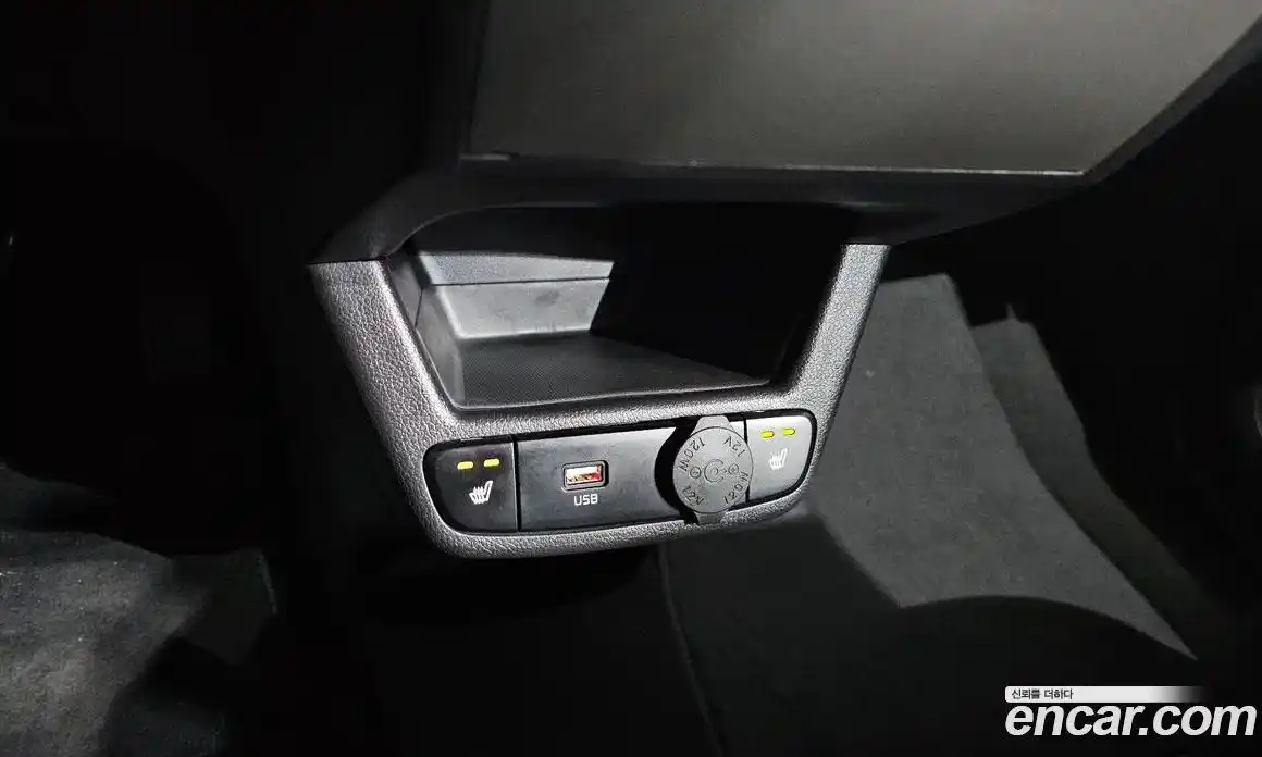 Kia Ray 2021 1.0 Автомат в Москве № 286992, фото 13