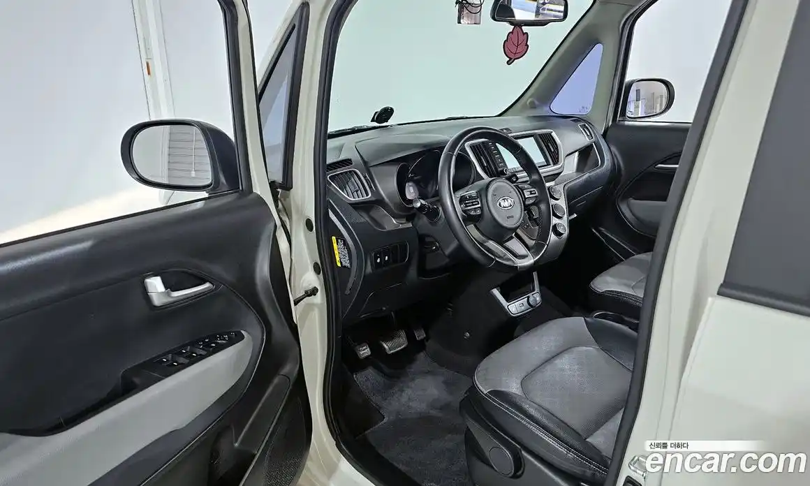 Kia Ray 2021 1.0 Автомат в Москве № 286992, фото 10