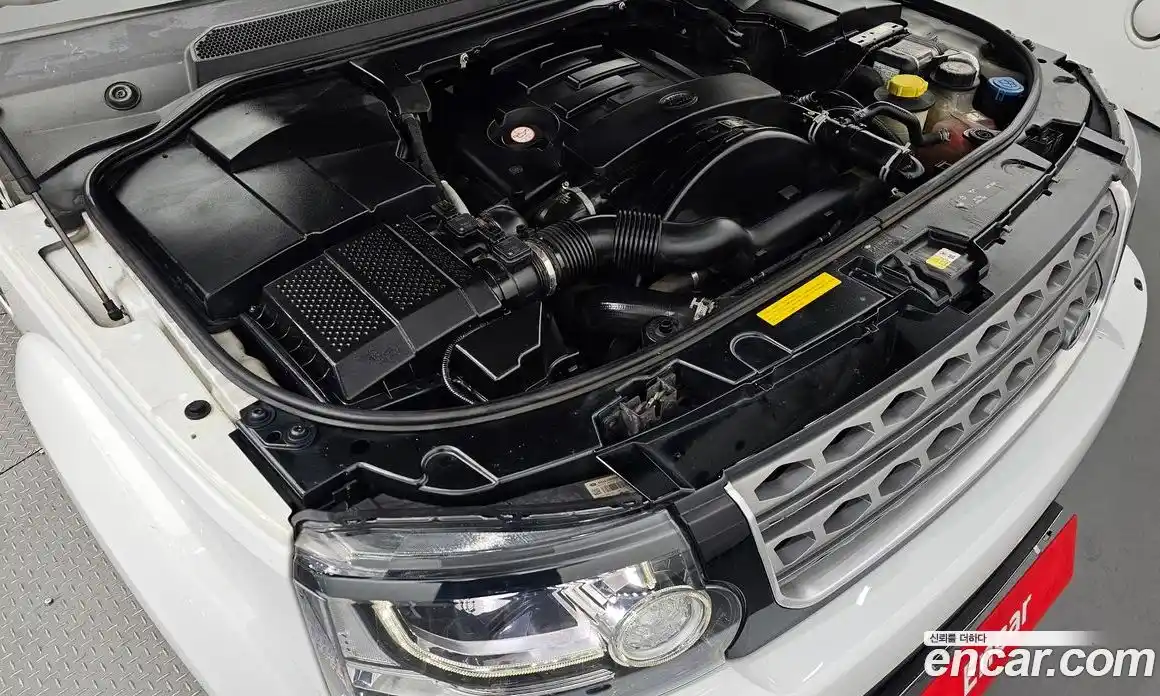 Land Rover Discovery 2015 3.0 Автомат в Москве № 294361, фото 1