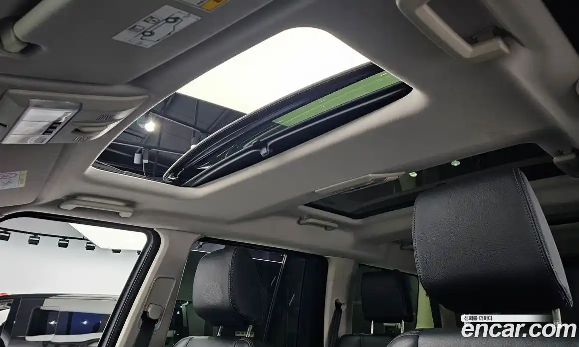 Land Rover Discovery 2015 3.0 Автомат в Москве № 294361, фото 17