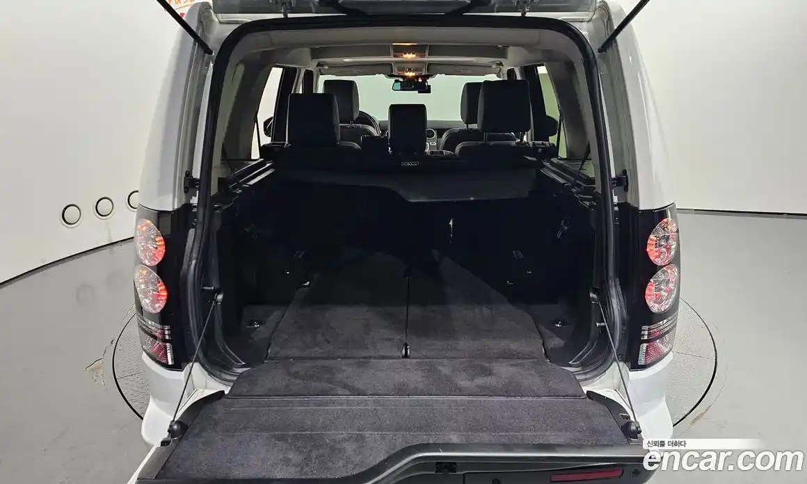 Land Rover Discovery 2015 3.0 Автомат в Москве № 294361, фото 18