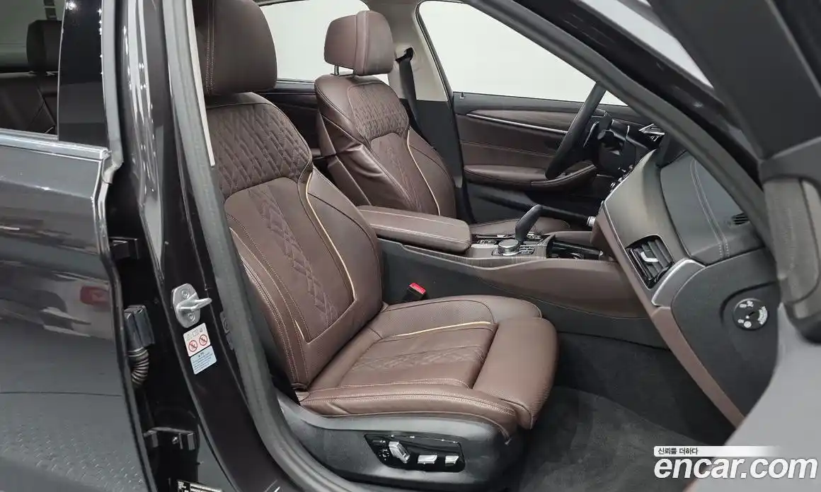 BMW 5-Series 2023 2.0 Автомат в Москве № 302636, фото 12