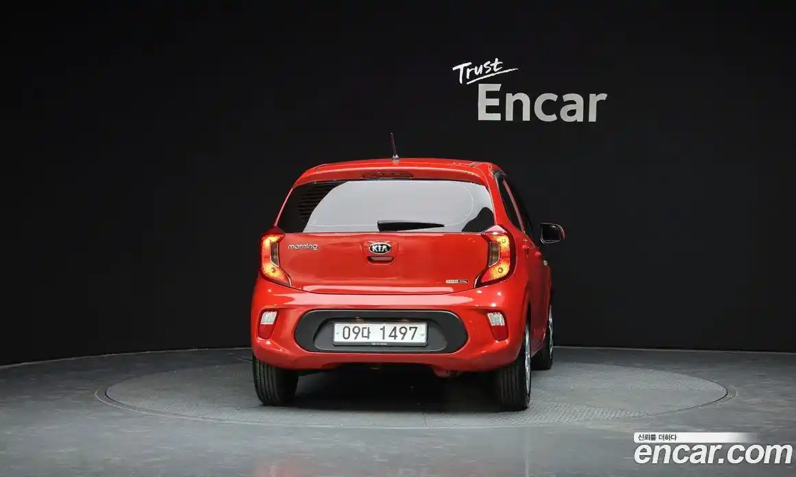 Kia Morning 2017 1.0 Автомат в Москве № 337438, фото 10