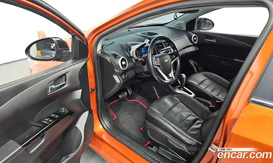 Chevrolet Aveo 2014 1.4 Автомат в Москве № 38597, фото 13