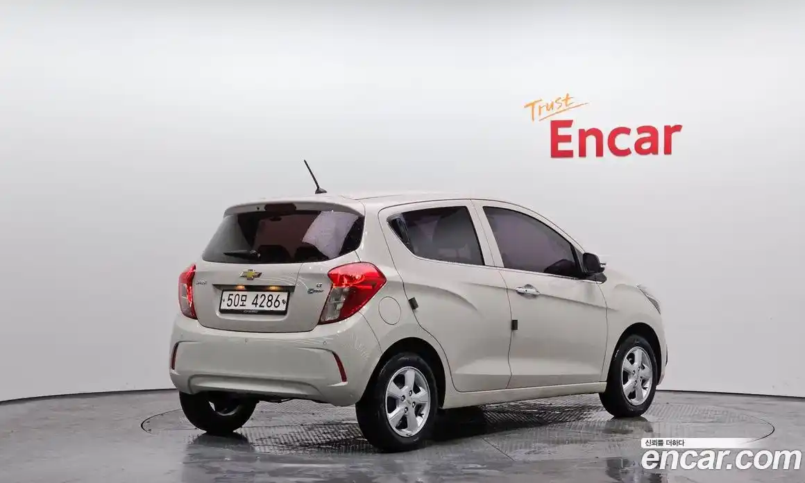 Chevrolet Spark 2018 1.0 Автомат в Москве № 39303, фото 3