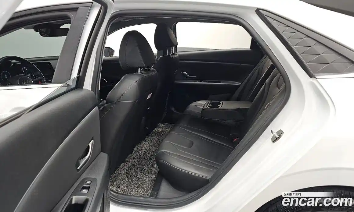 Hyundai Avante 2024 1.6 Автомат в Москве № 43219, фото 20