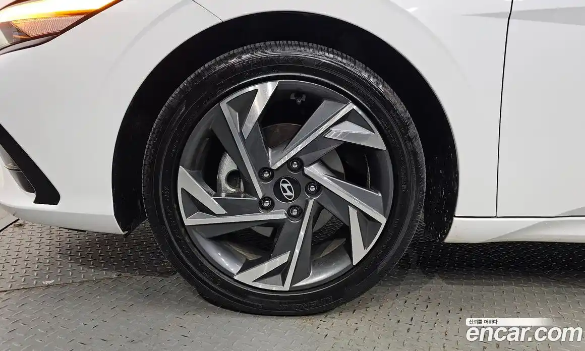 Hyundai Avante 2024 1.6 Автомат в Москве № 43219, фото 6