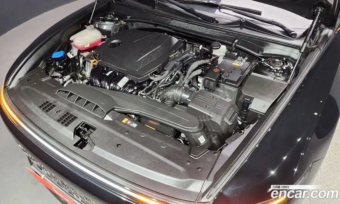 Hyundai Grandeur 2023 2.5 Автомат в Москве № 50161, фото 4