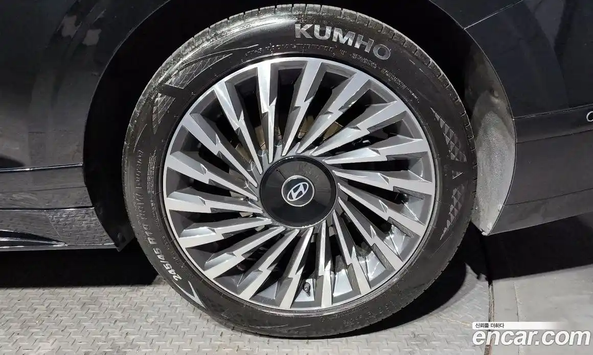 Hyundai Grandeur 2023 2.5 Автомат в Москве № 50161, фото 9