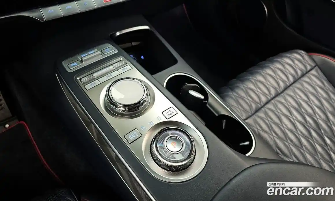 Genesis GV70 2022 2.2 Автомат в Москве № 57728, фото 20