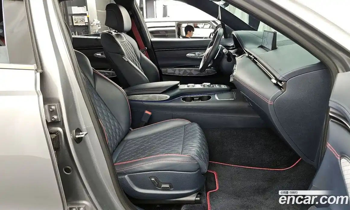 Genesis GV70 2022 2.2 Автомат в Москве № 57728, фото 7