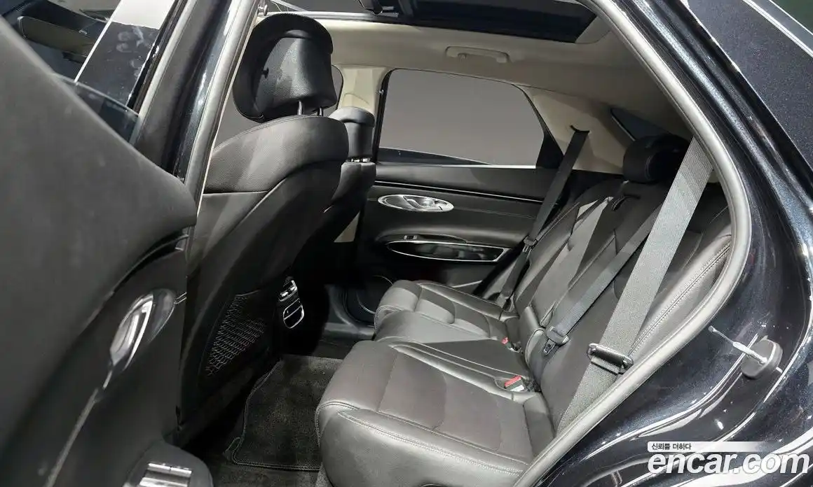 Genesis GV70 2023 2.2 Автомат в Москве № 59164, фото 17