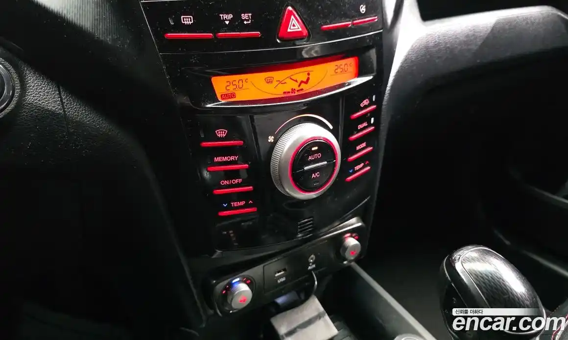 SsangYong TIBOLI 2016 1.6 Автомат в Москве № 60971, фото 8