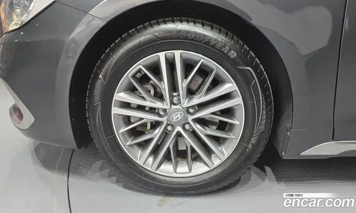 Hyundai Grandeur 2019 2.4 Автомат в Москве № 6347, фото 15