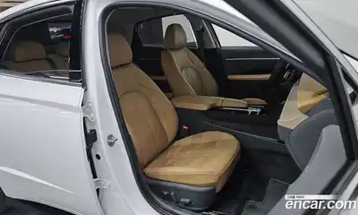 Hyundai Sonata 2024 1.6 Автомат в Москве № 87190, миниатюра 10