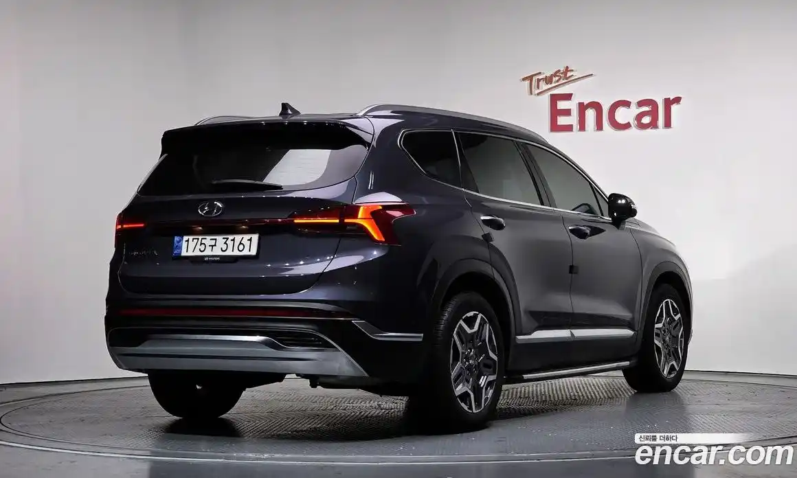 Hyundai Santa Fe 2022 1.6 Автомат в Москве № 107824, фото 2