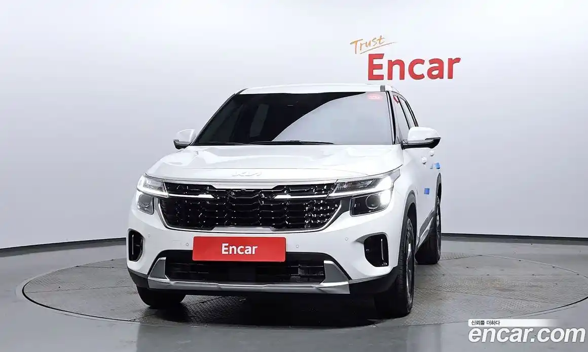 Kia Seltos 2024 1.6 Автомат в Москве № 114070, фото 3