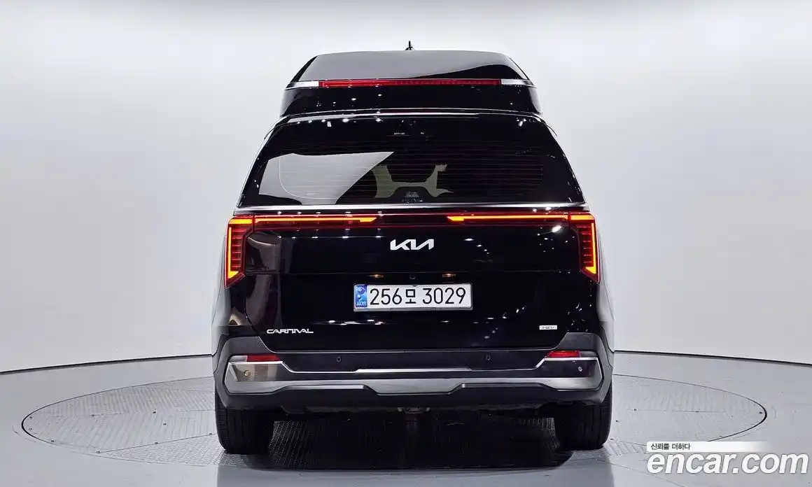 Kia Canival 2025 1.6 Автомат в Москве № 114961, фото 4