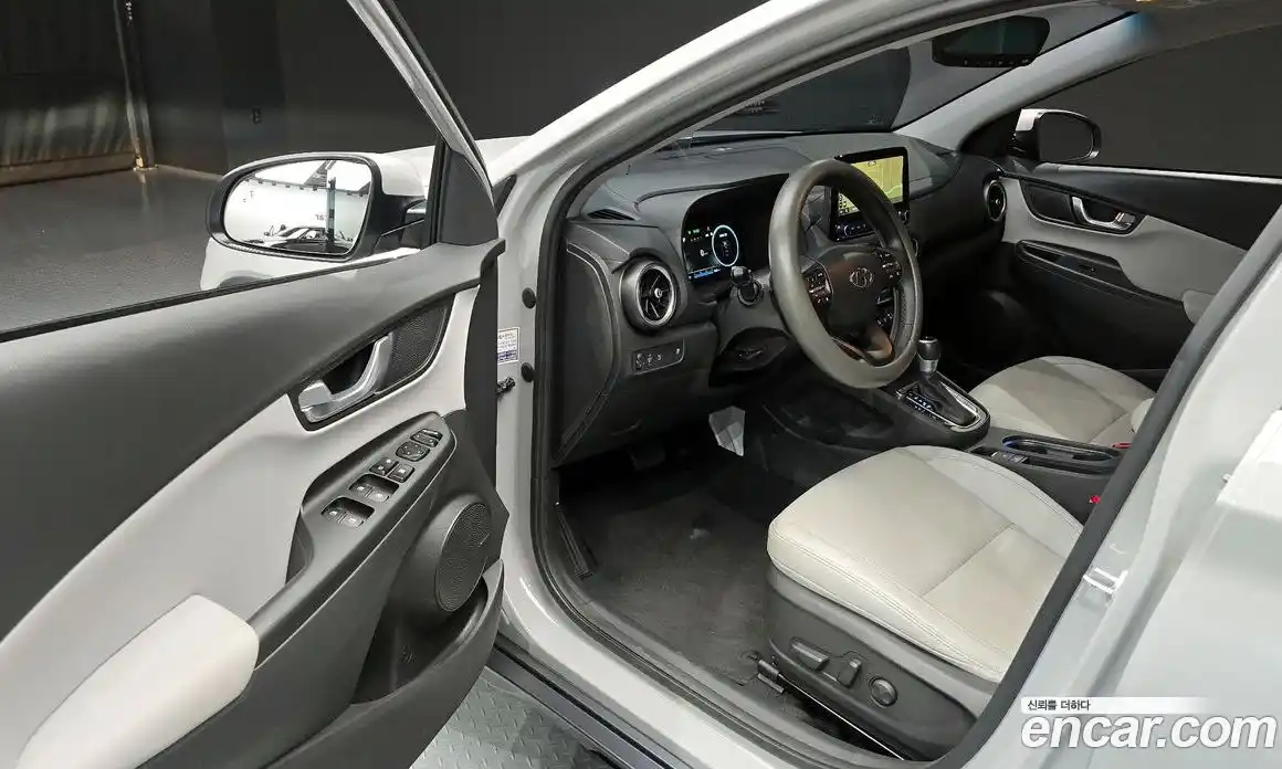 Hyundai Kona 2021 1.6 Автомат в Москве № 12054, фото 16