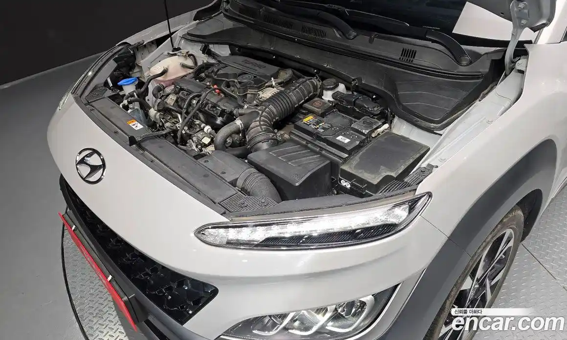 Hyundai Kona 2021 1.6 Автомат в Москве № 12054, фото 17