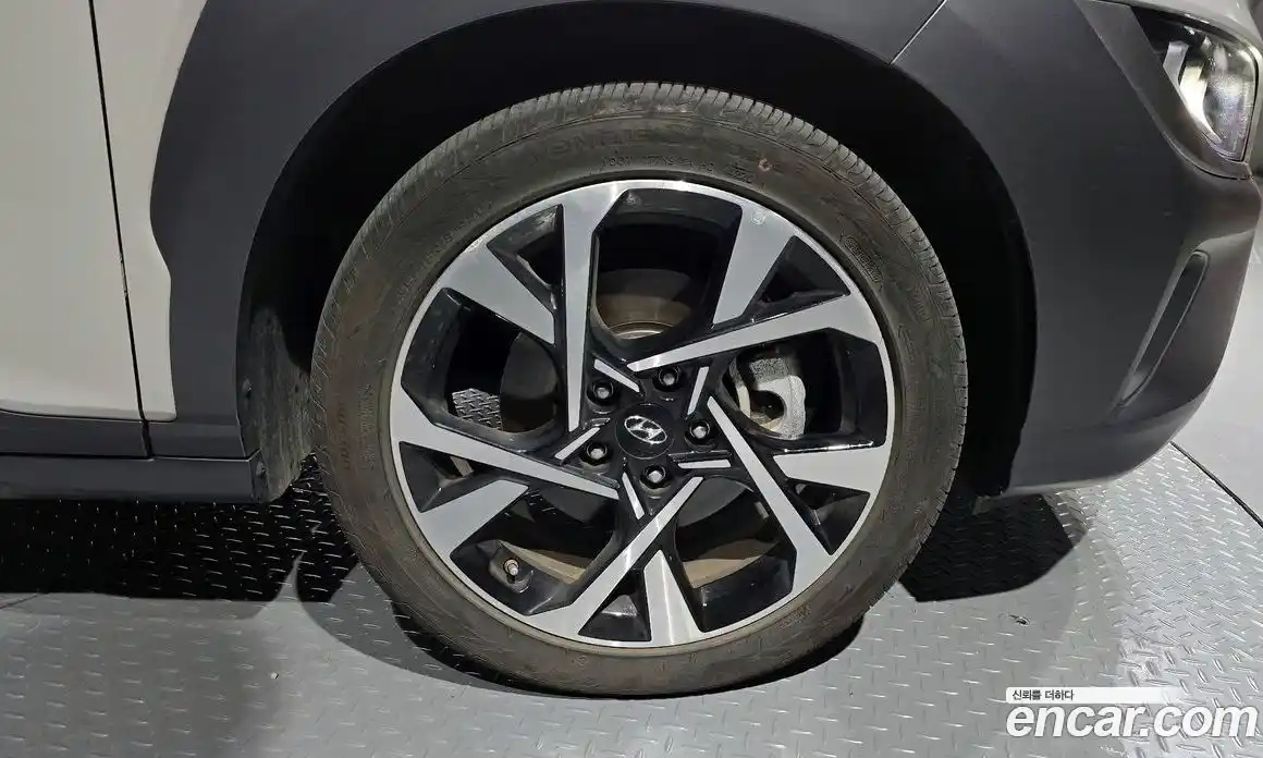 Hyundai Kona 2021 1.6 Автомат в Москве № 12054, фото 4