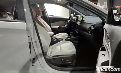 Hyundai Kona 2021 1.6 Автомат в Москве № 12054, миниатюра 6