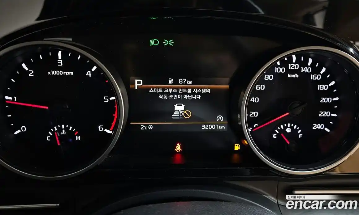 Kia Canival 2021 2.2 Автомат в Москве № 121519, фото 17