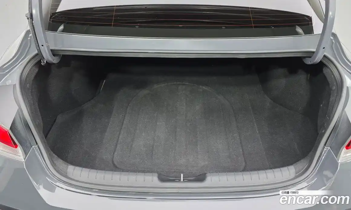 Hyundai Avante 2024 1.6 Автомат в Москве № 124865, фото 11