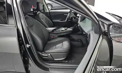 Kia EV6 2022 0.1 Автомат в Москве № 128133, миниатюра 12