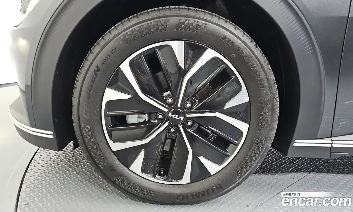 Kia EV6 2022 0.1 Автомат в Москве № 128133, фото 17