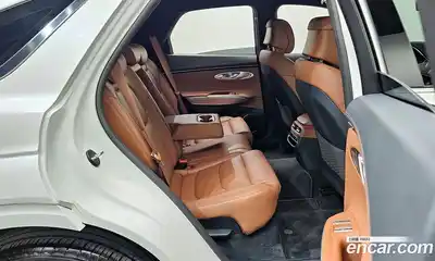 Genesis GV70 2023 2.5 Автомат в Москве № 12947, миниатюра 2