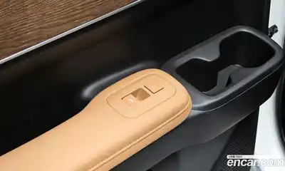 Hyundai Santa Fe 2025 1.6 Автомат в Москве № 129970, миниатюра 11