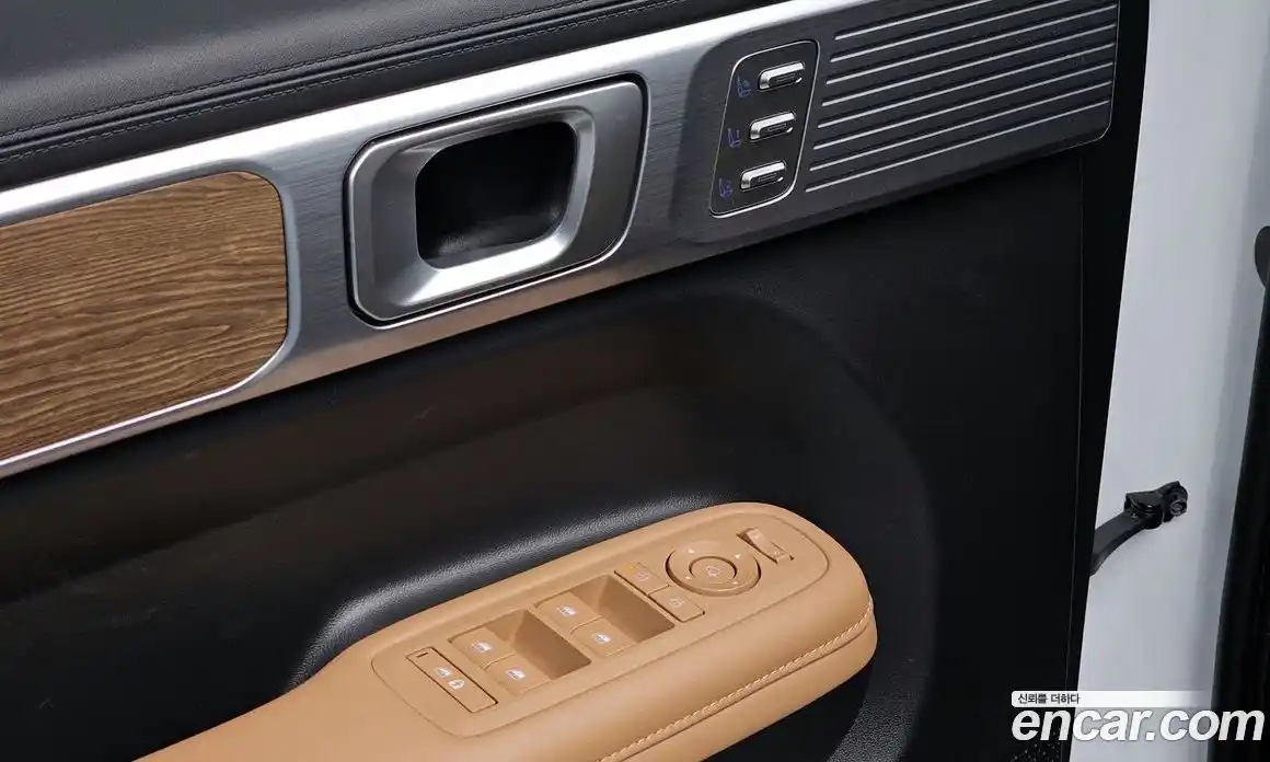 Hyundai Santa Fe 2025 1.6 Автомат в Москве № 129970, фото 3