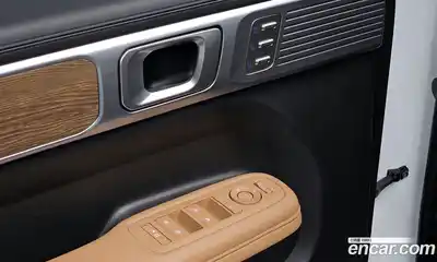 Hyundai Santa Fe 2025 1.6 Автомат в Москве № 129970, миниатюра 3