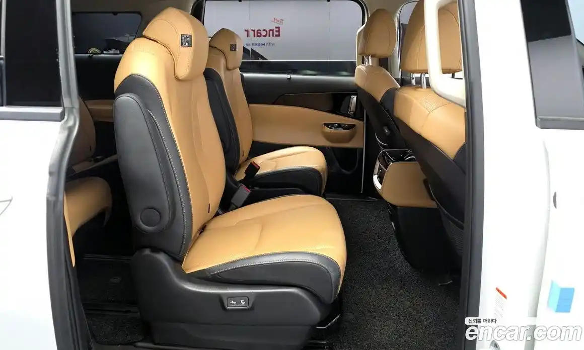 Kia Canival 2023 2.2 Автомат в Москве № 132057, фото 7