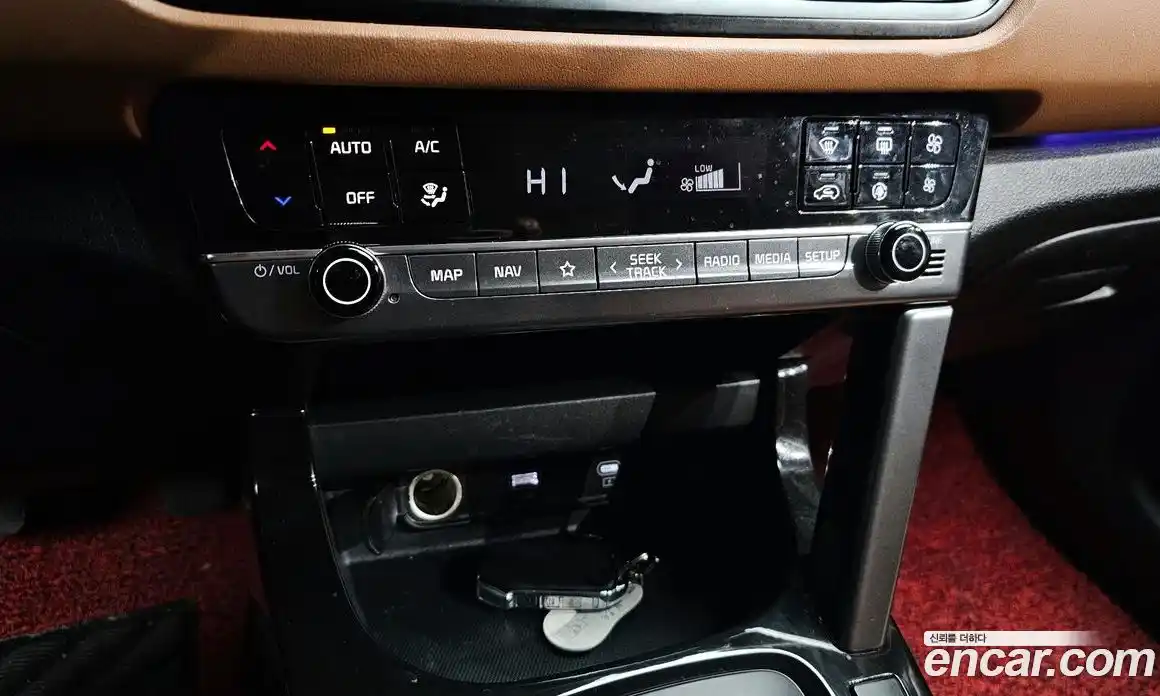 Kia Seltos 2024 2.0 Автомат в Москве № 132505, фото 17