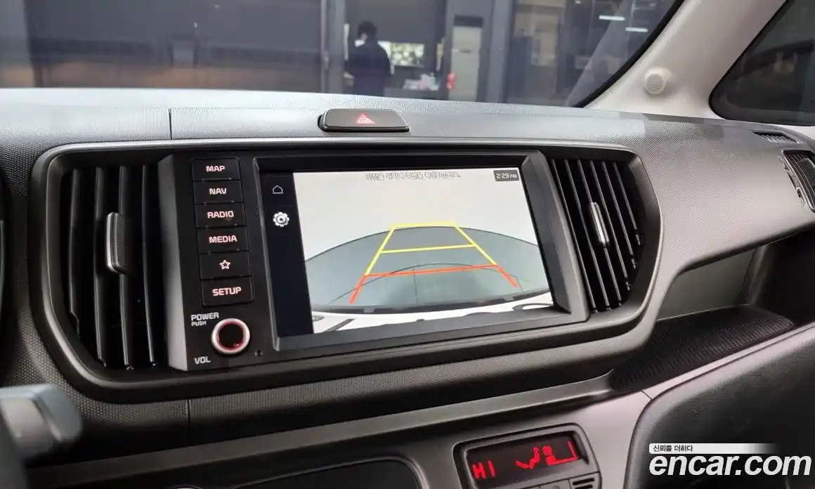 Kia Ray 2023 1.0 Автомат в Москве № 132971, фото 11