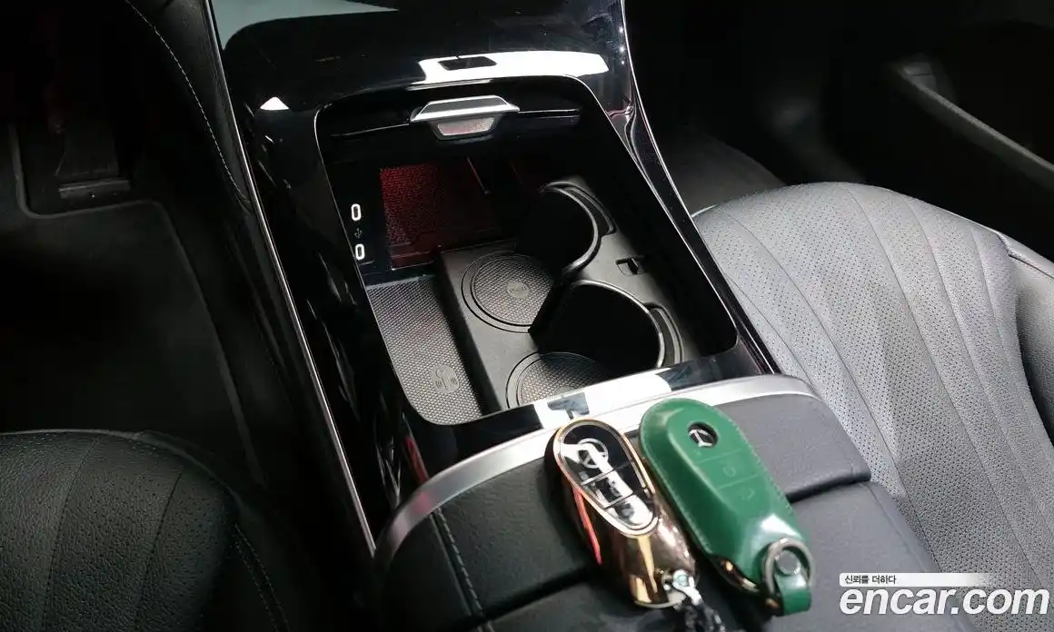 Mercedes-Benz EQE 2023 0.3 Автомат в Москве № 139578, фото 3