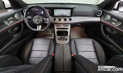 Mercedes-Benz E-Class 2022 2.0 Автомат в Москве № 139597, миниатюра 2